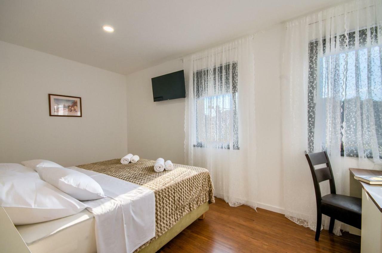 Rooms K&T sea side luxury Pula Extérieur photo